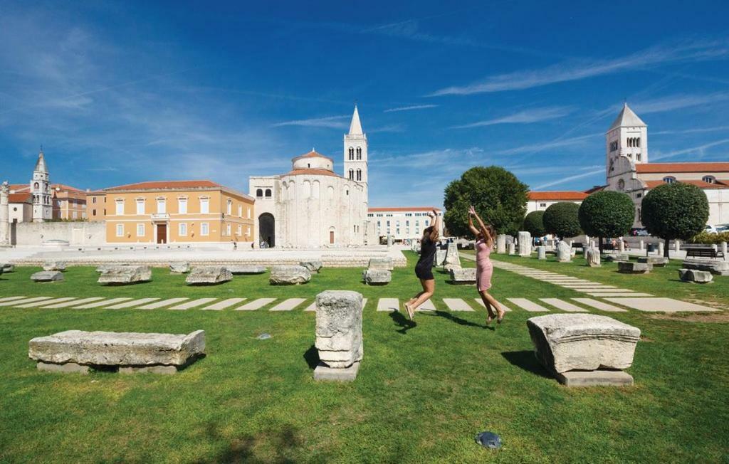 Dadić Apartments Bibinje Bagian luar foto